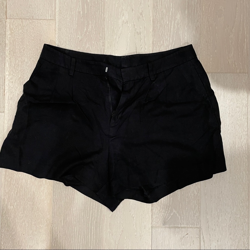Uniqlo pleated shorts - size 8